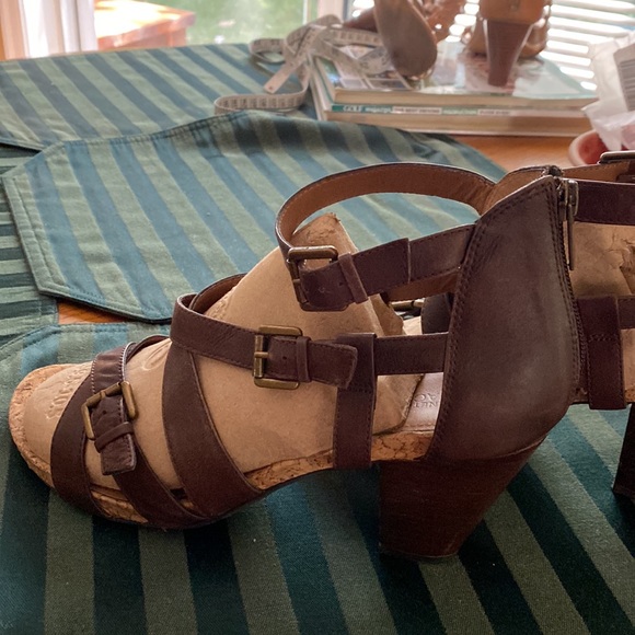 Strappy leather Sandals - Picture 3 of 4
